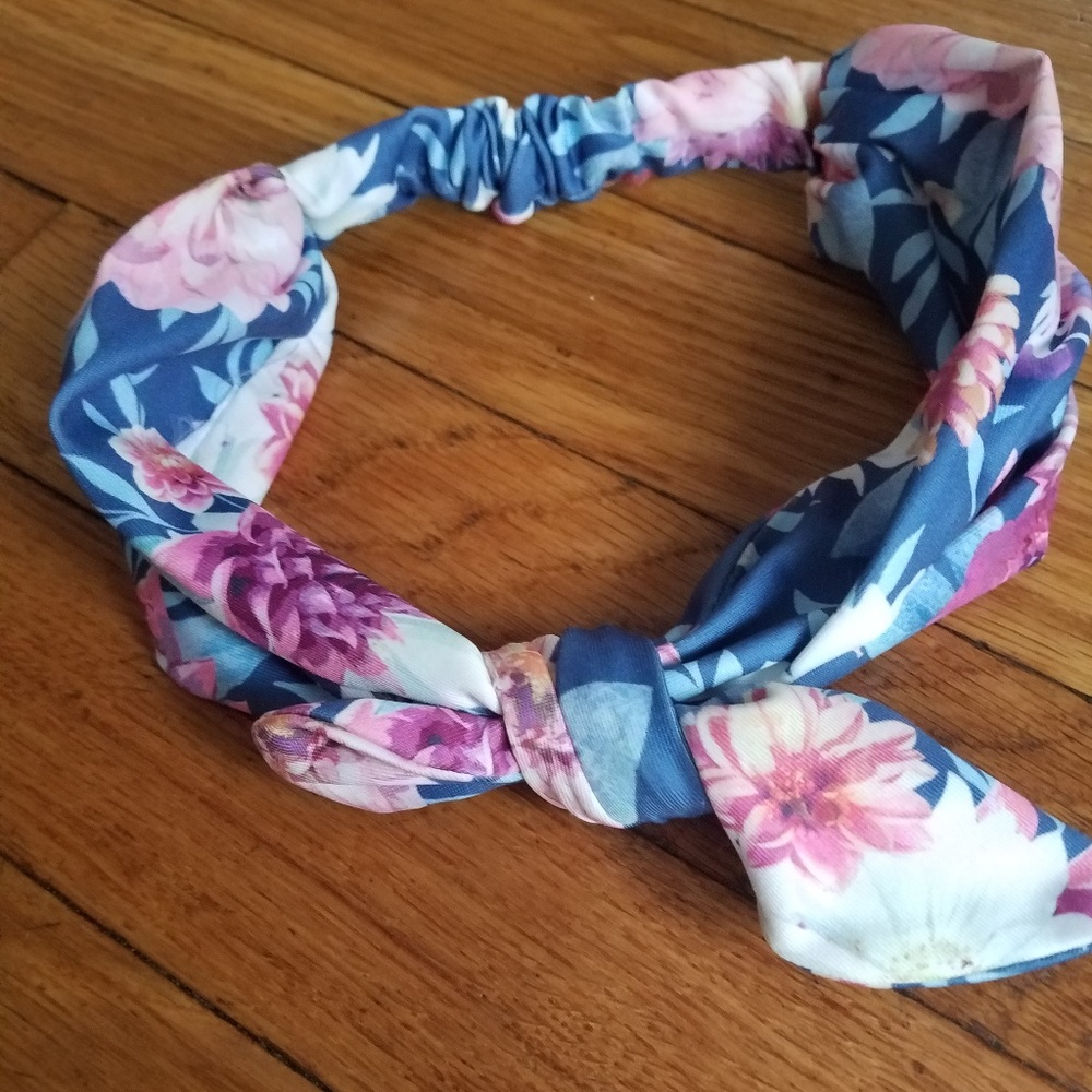 Floral athletic pants with matching headband - Picture 2 of 4